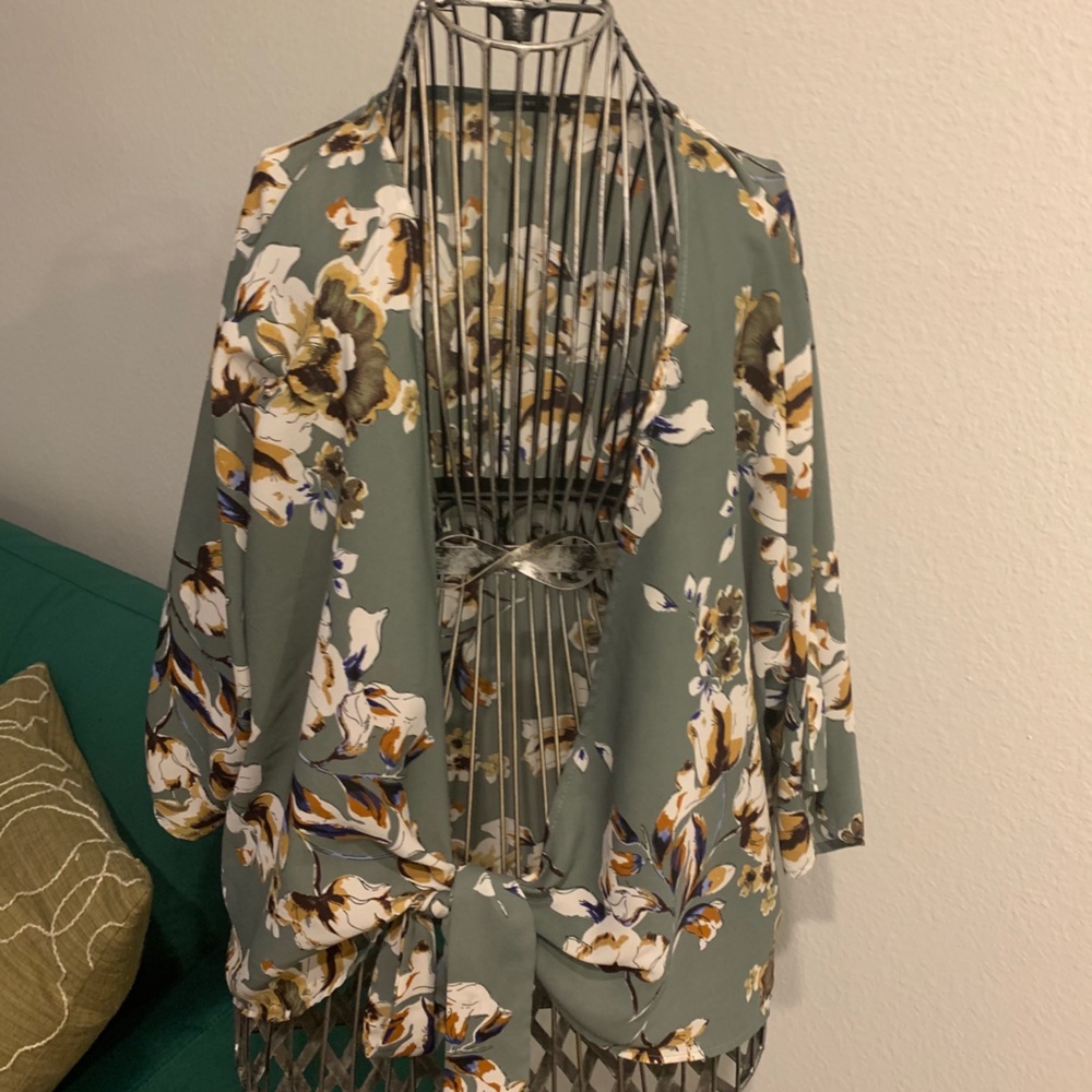 Front tie kimono by West Kei